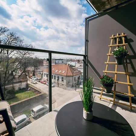 Luxury Apartment W. City Views In Kosice Old Town Dış mekan fotoğraf